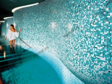 Gạch mosaic bể bơi